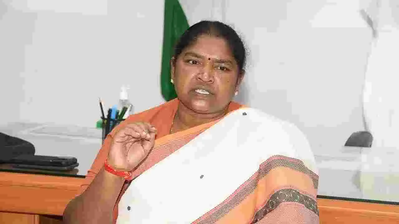 telugu capital tv Telangana Minister Seethakka